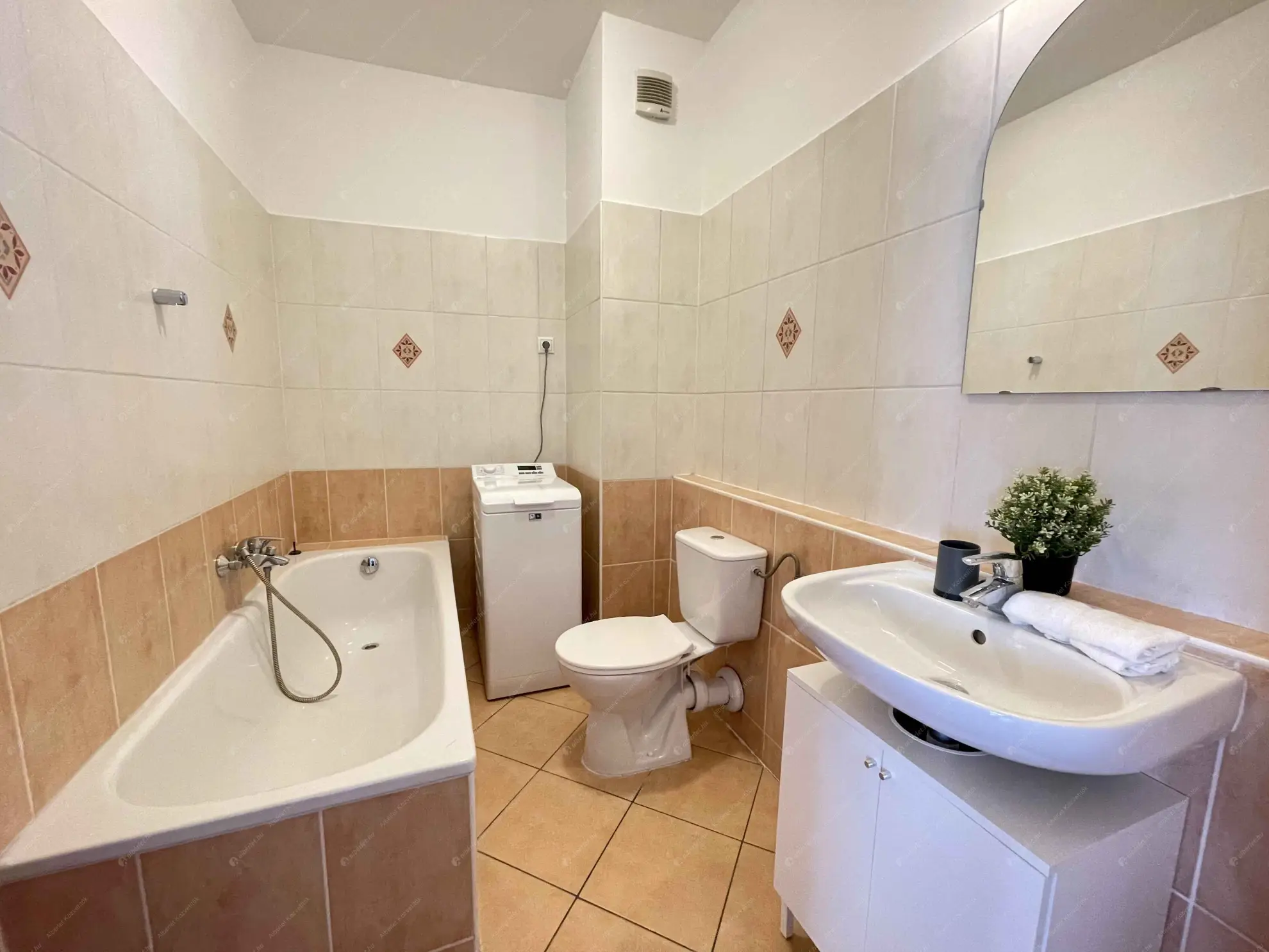 Kiadó albérlet 230000 Ft/hó áron: Budapest, XIII. kerület  Pap Károly utca. Mérete: 46 nm, 2 szobás | Alberlet.hu - 6603967