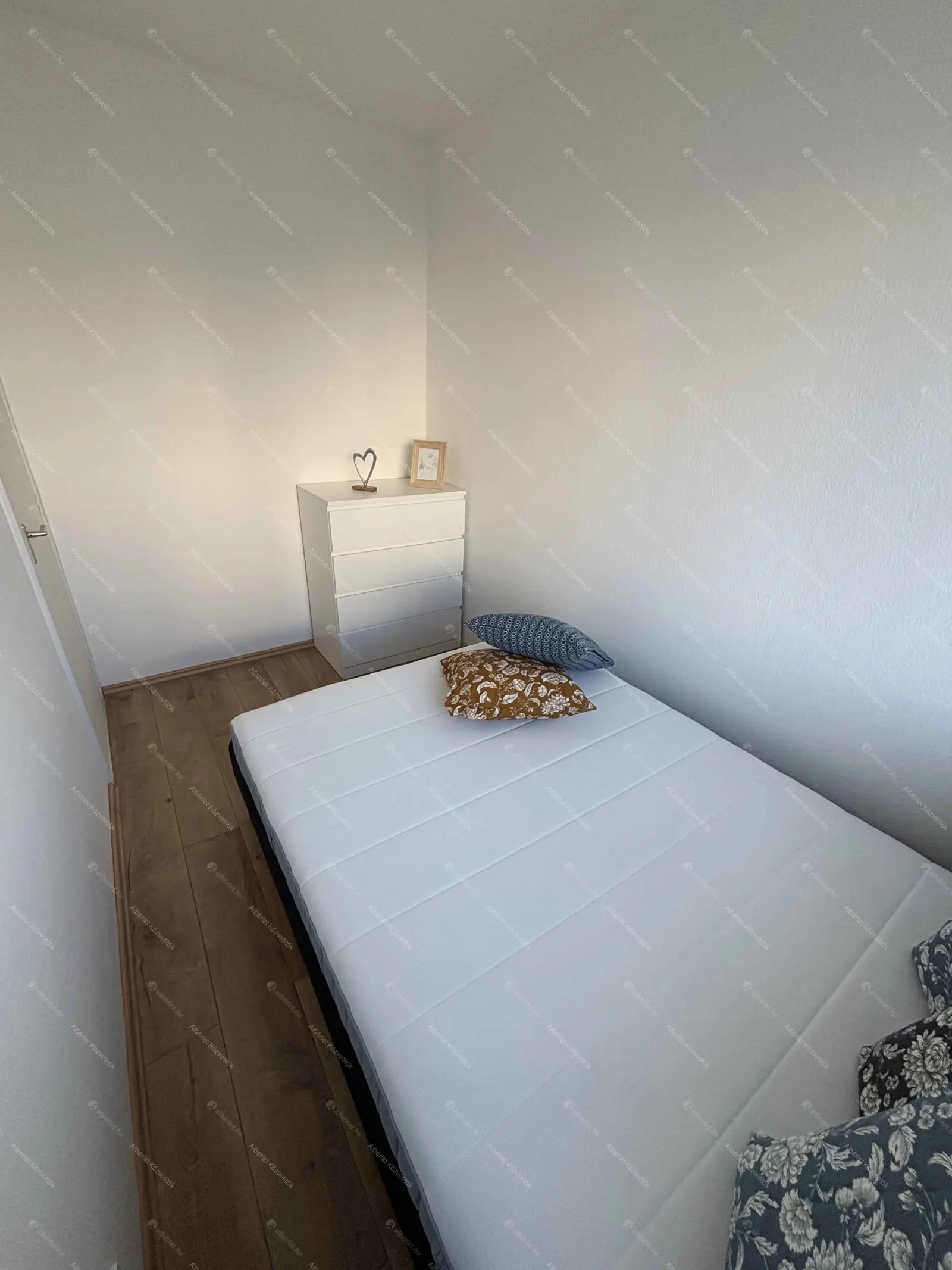 Kiadó albérlet 200000 Ft/hó áron: Budapest, XIII. kerület  Párkány utca. Mérete: 35 nm, 1 szobás | Alberlet.hu - 6683892