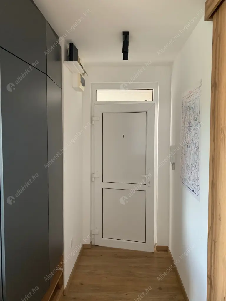 Kiadó albérlet 220000 Ft/hó áron: Budapest, XIII. kerület  Petneházy utca. Mérete: 29 nm, 1 szobás | Alberlet.hu - 6598384