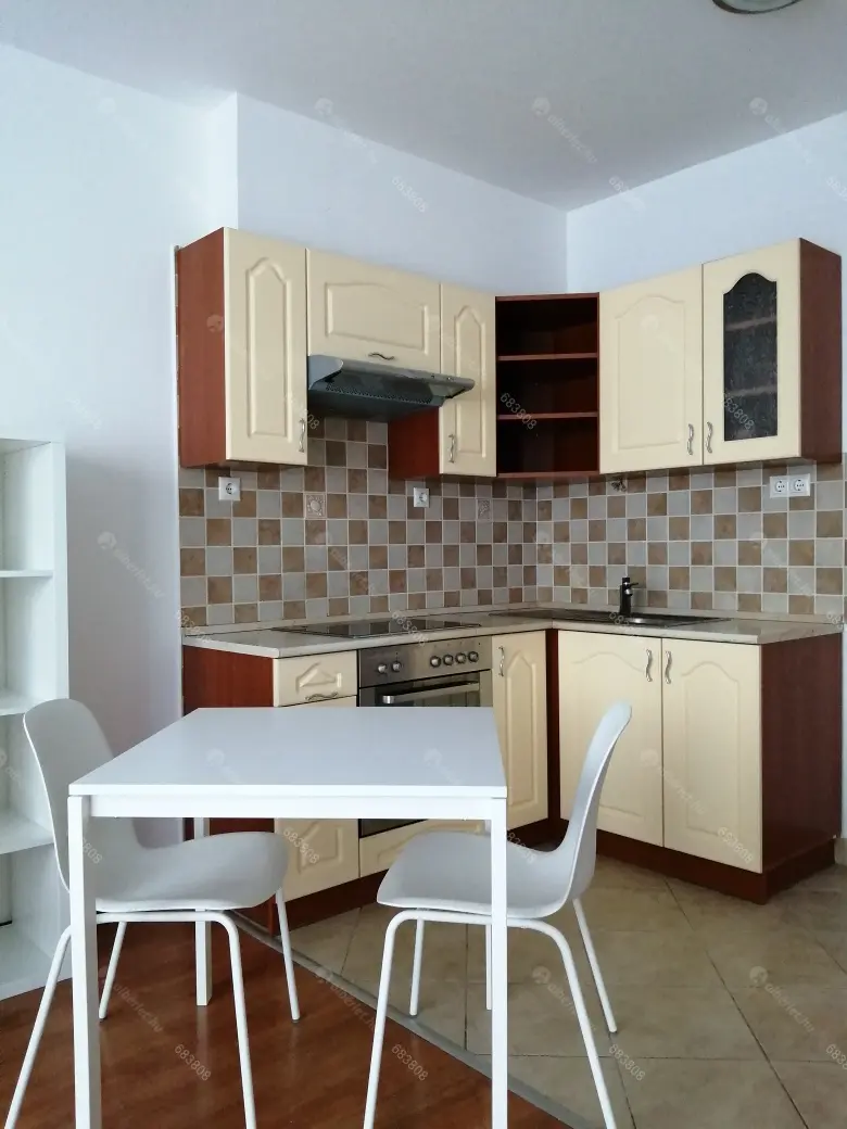 Kiadó albérlet 175000 Ft/hó áron: Budapest, XIII. kerület  Petneházy utca. Mérete: 30 nm, 1 szobás | Alberlet.hu - 5967762