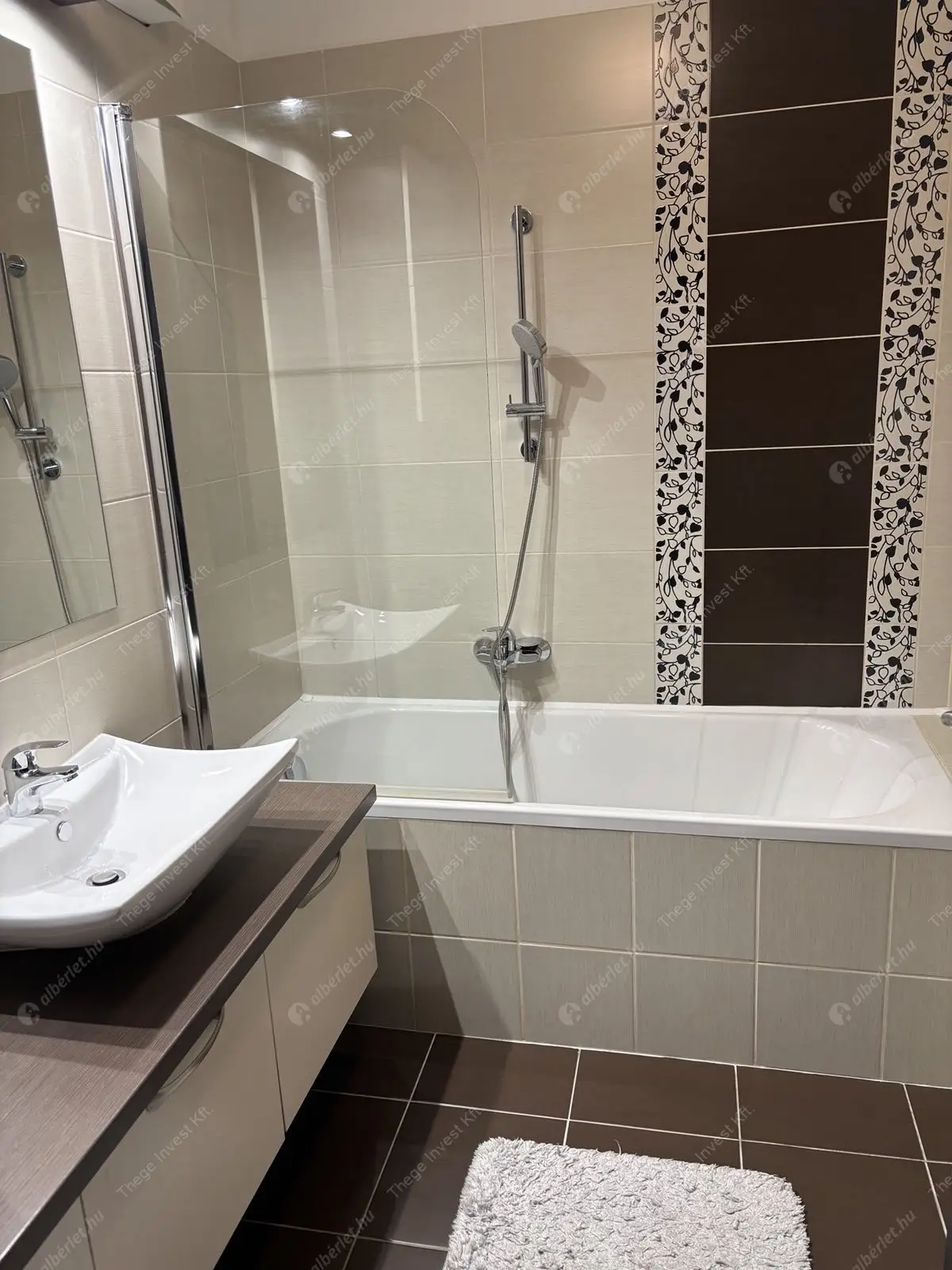 Kiadó albérlet 450000 Ft/hó áron: Budapest, XIII. kerület  Petneházy utca. Mérete: 80 nm, 4 szobás | Alberlet.hu - 6586137