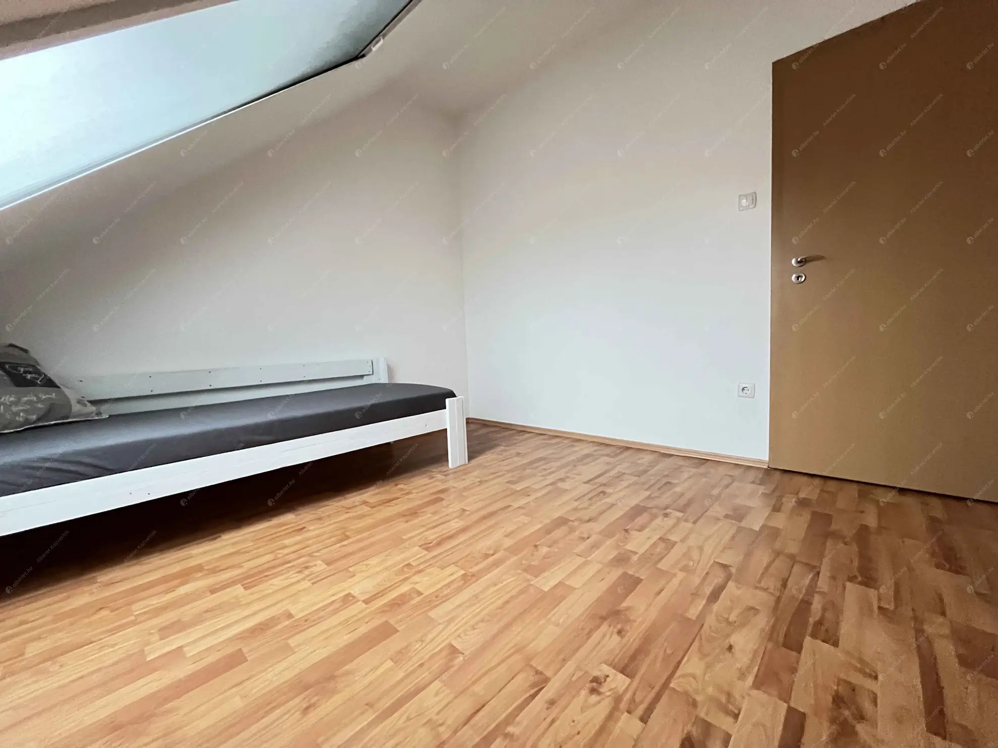 Kiadó albérlet 400000 Ft/hó áron: Budapest, XIII. kerület  Petneházy utca. Mérete: 90 nm, 2 szobás | Alberlet.hu - 6607006