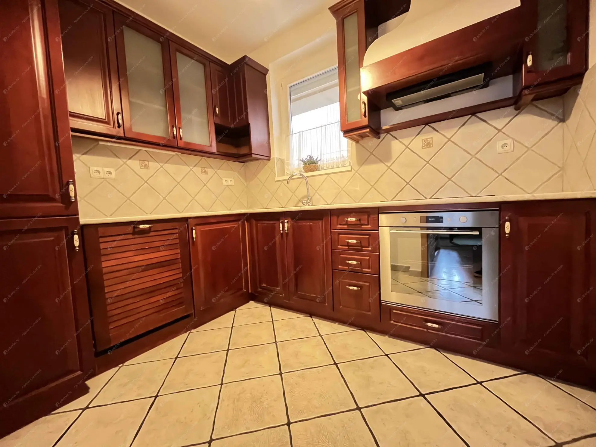 Kiadó albérlet 400000 Ft/hó áron: Budapest, XIII. kerület  Petneházy utca. Mérete: 90 nm, 2 szobás | Alberlet.hu - 6607015