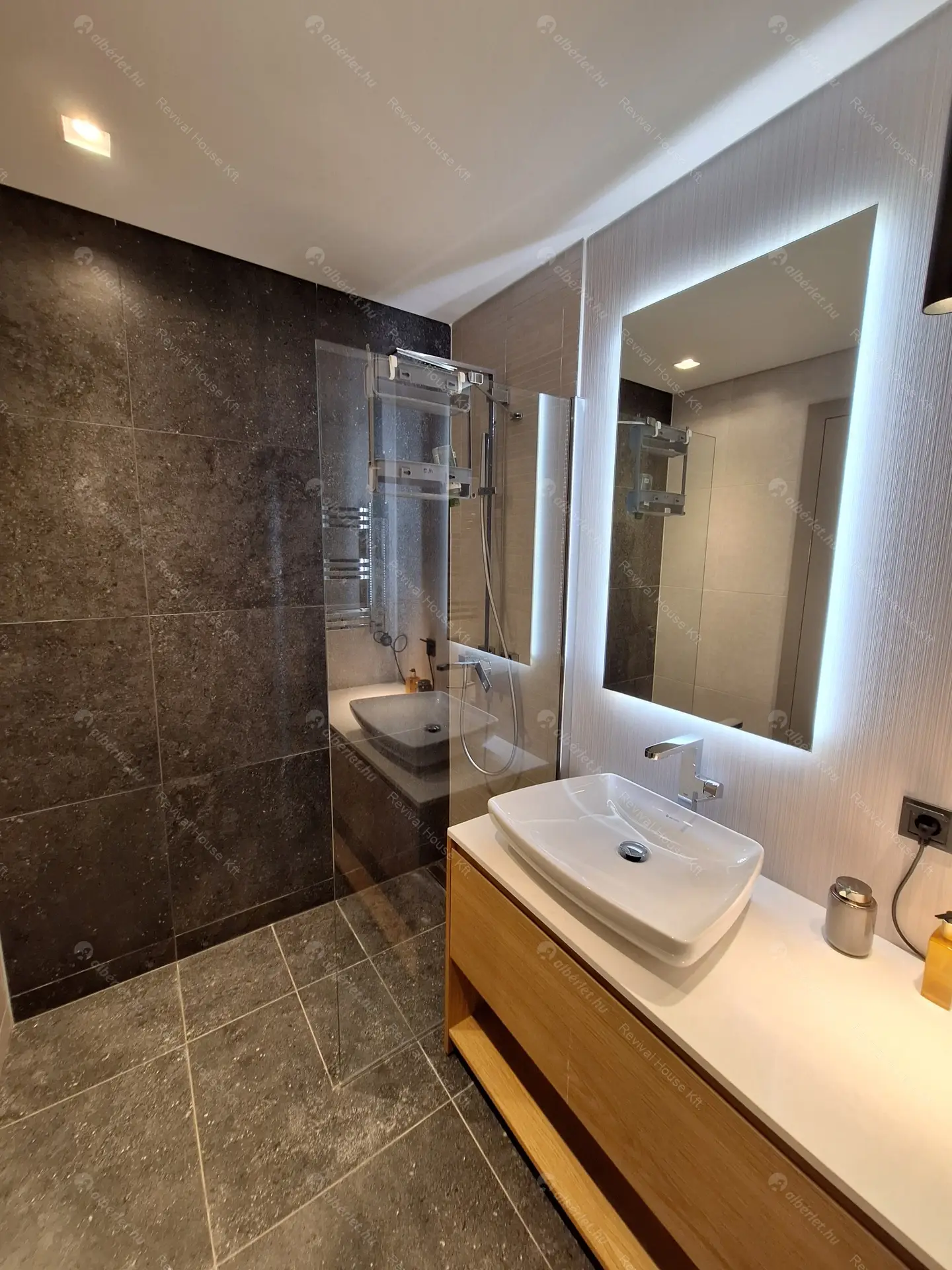 Kiadó albérlet 770000 Ft/hó áron: Budapest, XIII. kerület  Pozsonyi út. Mérete: 80 nm, 3 szobás | Alberlet.hu - 6359932