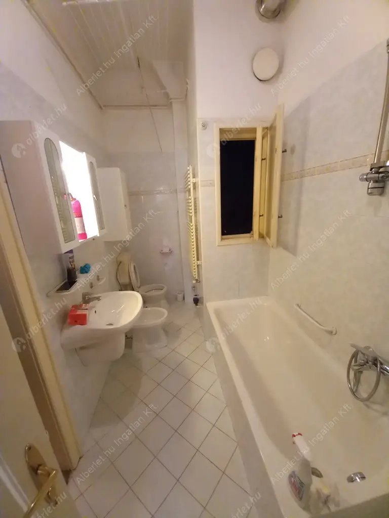 Kiadó albérlet 290000 Ft/hó áron: Budapest, XIII. kerület  Pozsonyi út. Mérete: 81 nm, 2 szobás | Alberlet.hu - 6584371