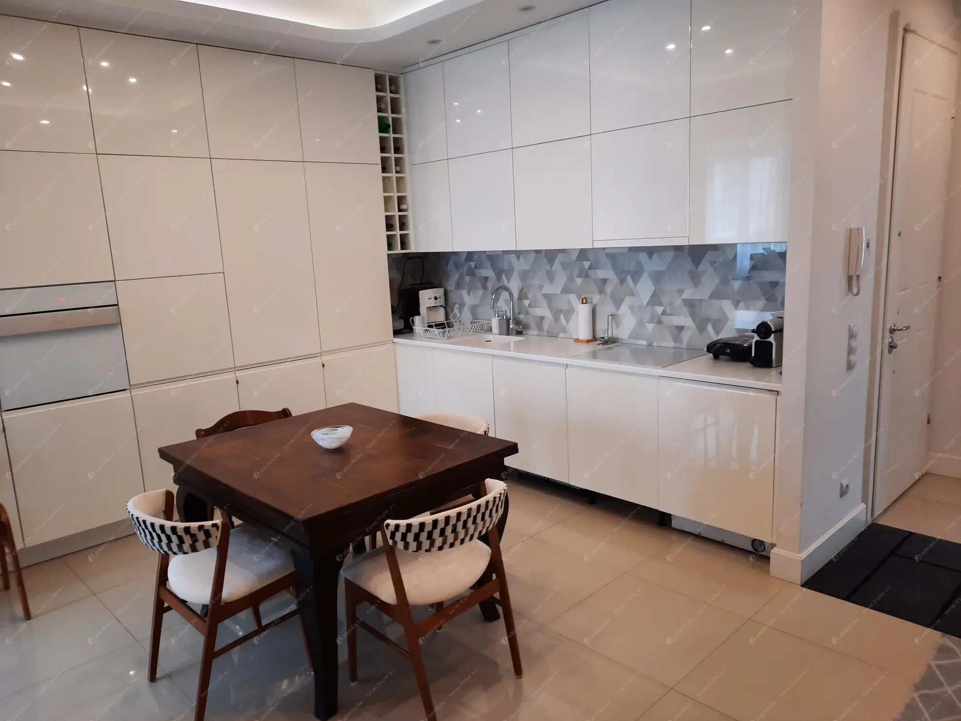 Kiadó albérlet 520000 Ft/hó áron: Budapest, XIII. kerület  Pozsonyi út. Mérete: 86 nm, 4 szobás | Alberlet.hu - 6569590