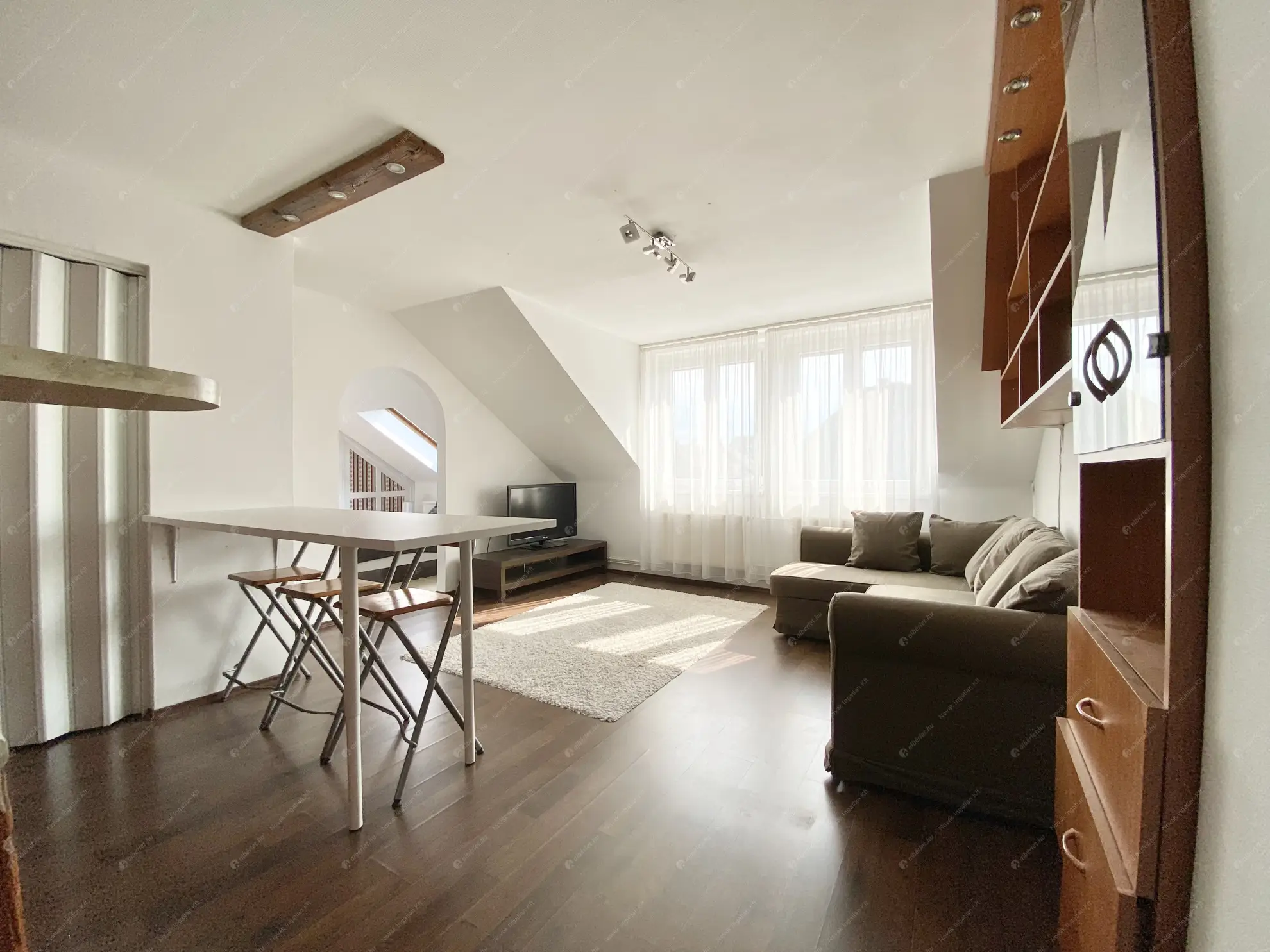 Kiadó albérlet 245000 Ft/hó áron: Budapest, XIII. kerület  Radnóti Miklós utca. Mérete: 35 nm, 1 szobás | Alberlet.hu - 6556208