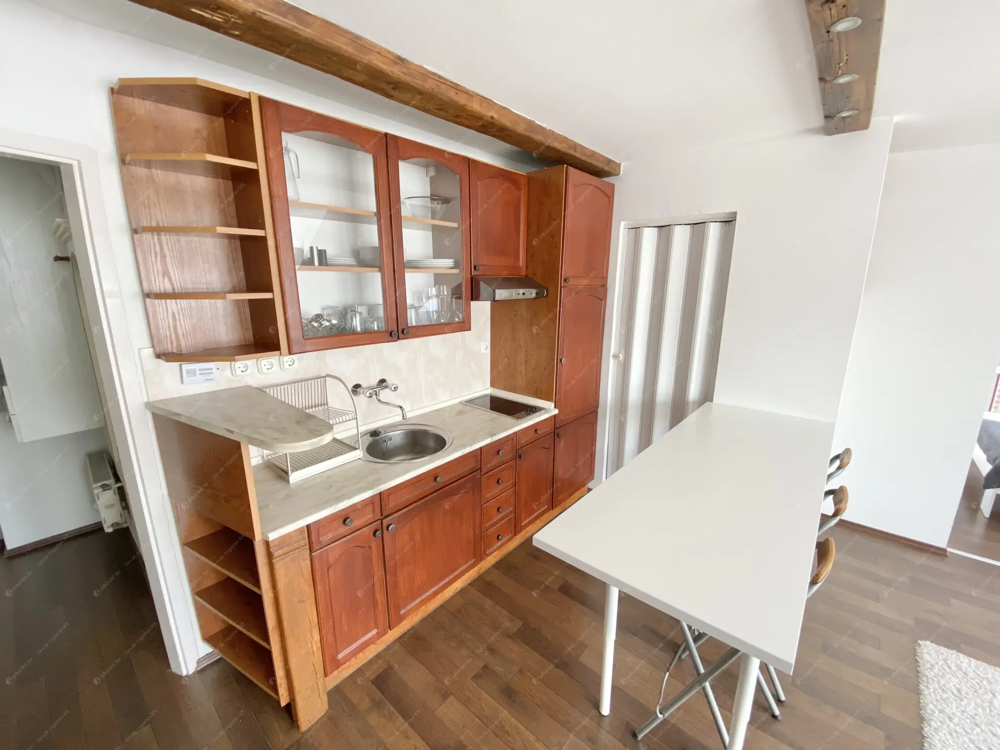 Kiadó albérlet 245000 Ft/hó áron: Budapest, XIII. kerület  Radnóti Miklós utca. Mérete: 35 nm, 1 szobás | Alberlet.hu - 6556209