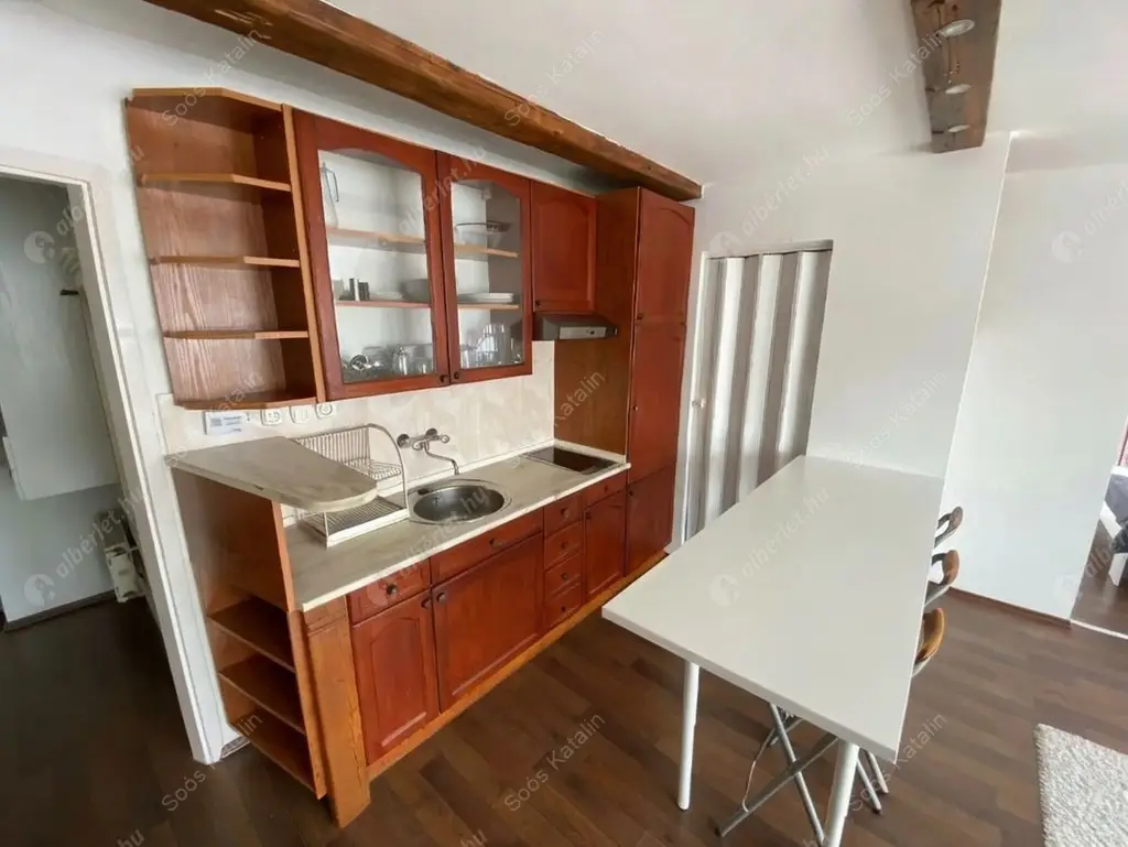 Kiadó albérlet 265000 Ft/hó áron: Budapest, XIII. kerület  Radnóti Miklós utca. Mérete: 35 nm, 1 szobás | Alberlet.hu - 6579065