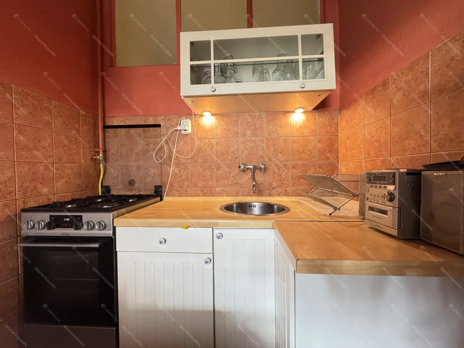 Kiadó albérlet 350000 Ft/hó áron: Budapest, XIII. kerület  Radnóti Miklós utca. Mérete: 75 nm, 3 szobás | Alberlet.hu - 6676406