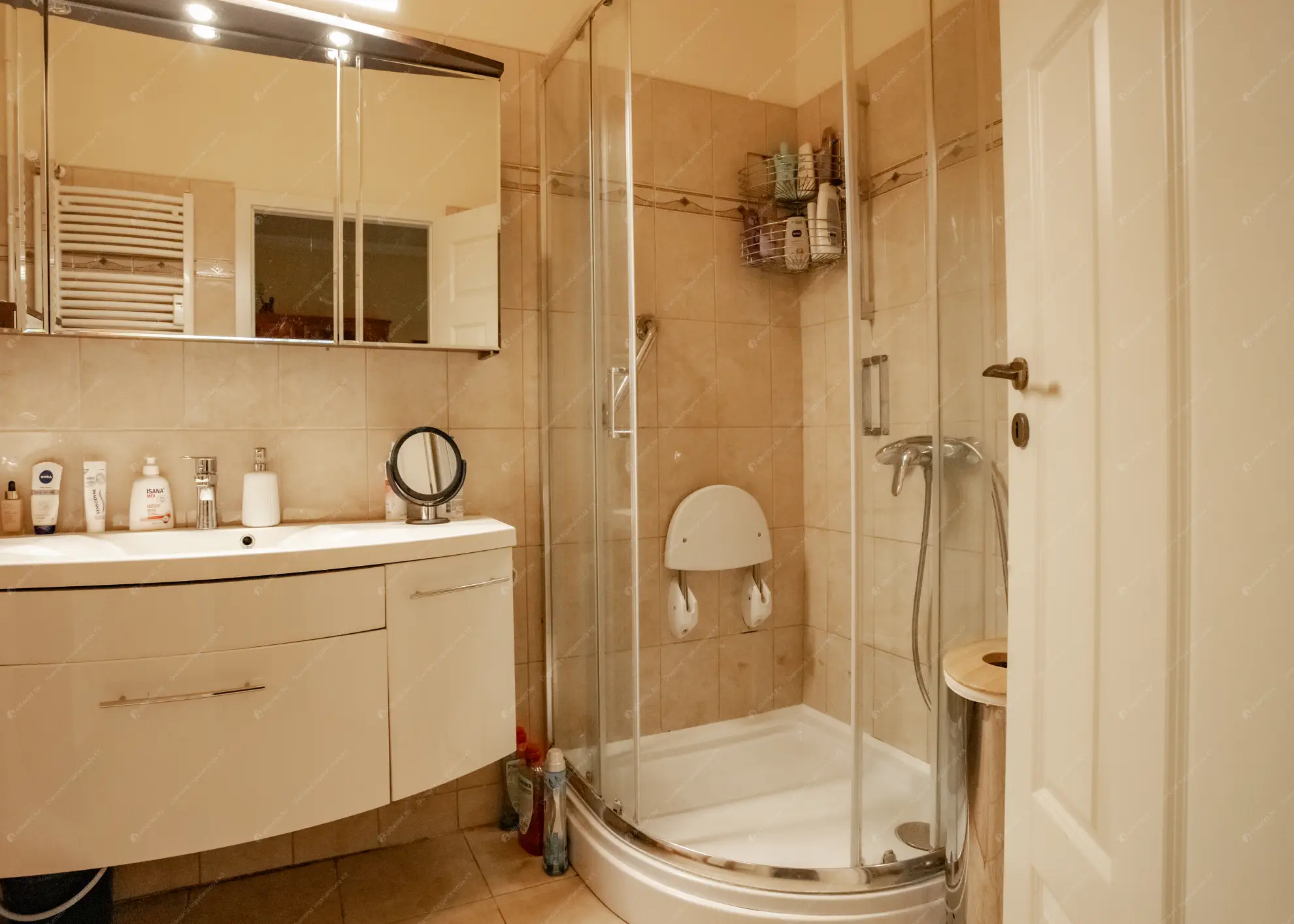 Kiadó albérlet 390000 Ft/hó áron: Budapest, XIII. kerület  Radnóti Miklós utca. Mérete: 89 nm, 2 szobás | Alberlet.hu - 6599246