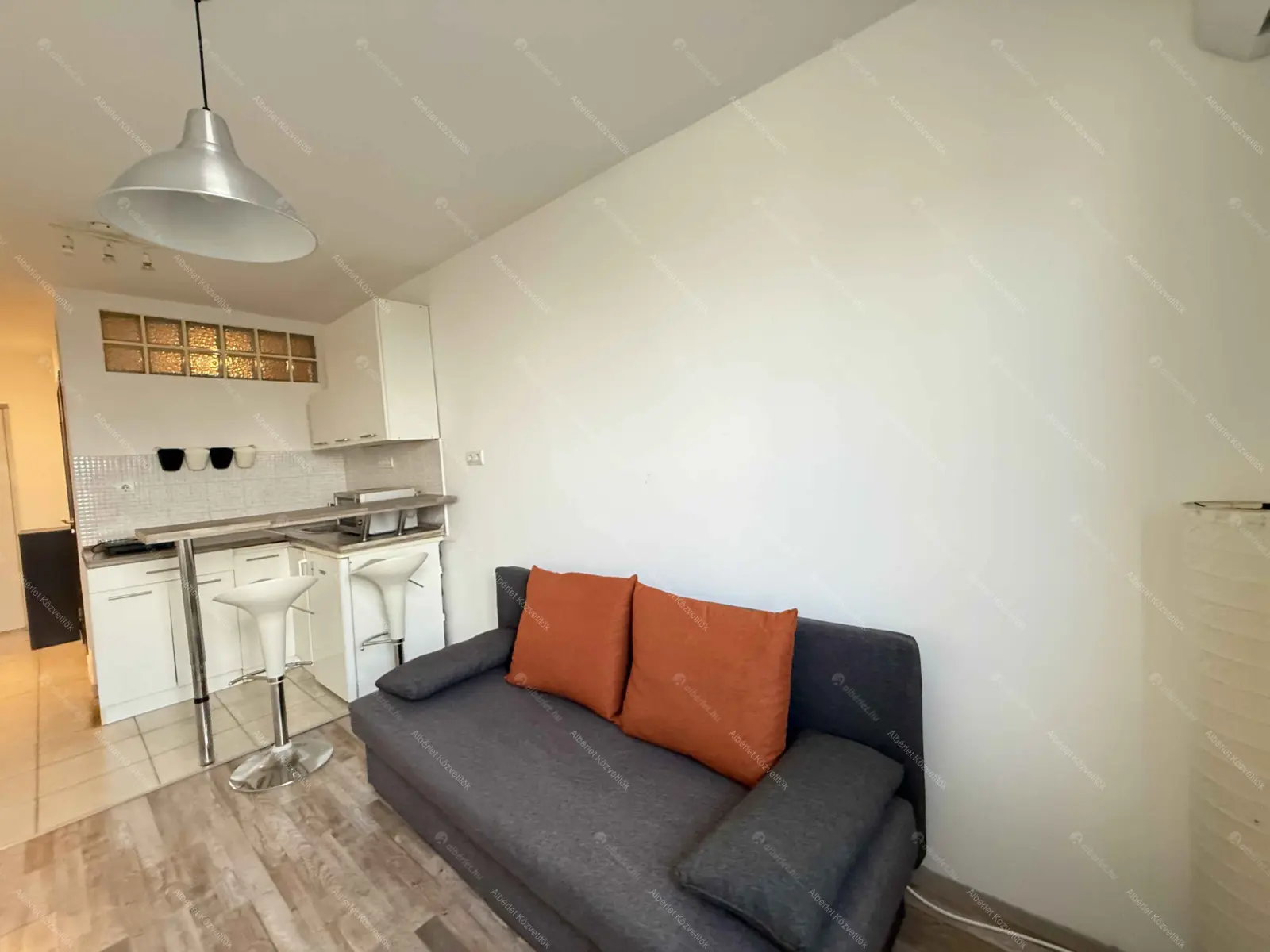 Kiadó albérlet 125000 Ft/hó áron: Budapest, XIII. kerület  Reitter Ferenc utca. Mérete: 30 nm, 1 szobás | Alberlet.hu - 6697834