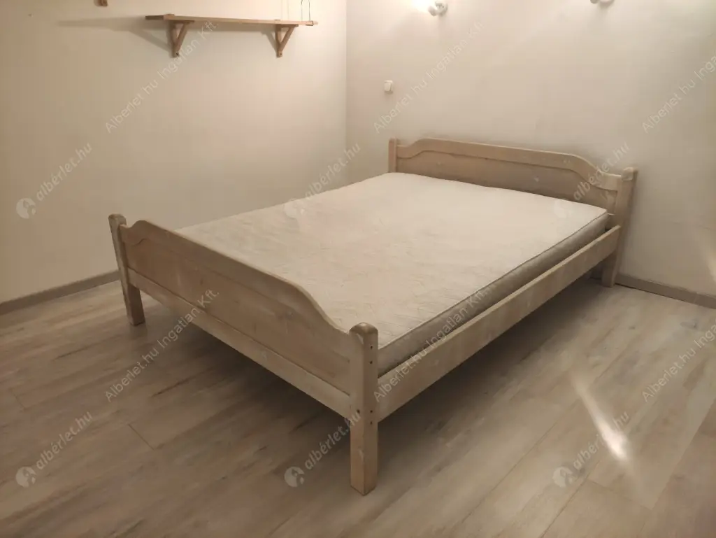 Kiadó albérlet 185000 Ft/hó áron: Budapest, XIII. kerület  Róbert Károly körút. Mérete: 25 nm, 1 szobás | Alberlet.hu - 6634781