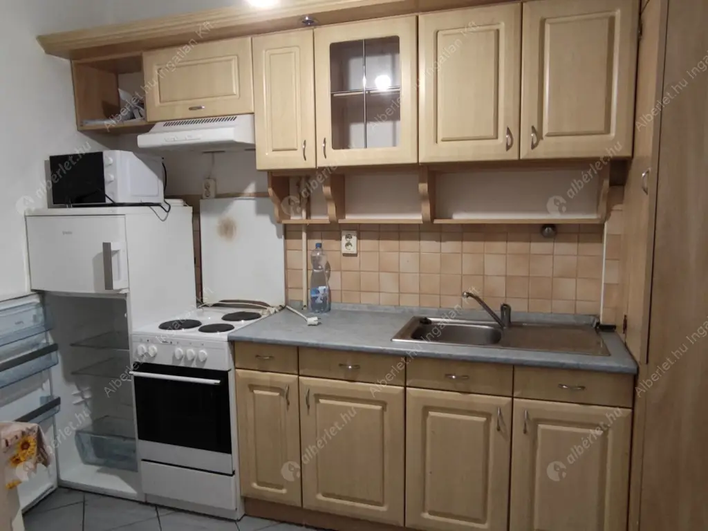 Kiadó albérlet 185000 Ft/hó áron: Budapest, XIII. kerület  Róbert Károly körút. Mérete: 25 nm, 1 szobás | Alberlet.hu - 6634785