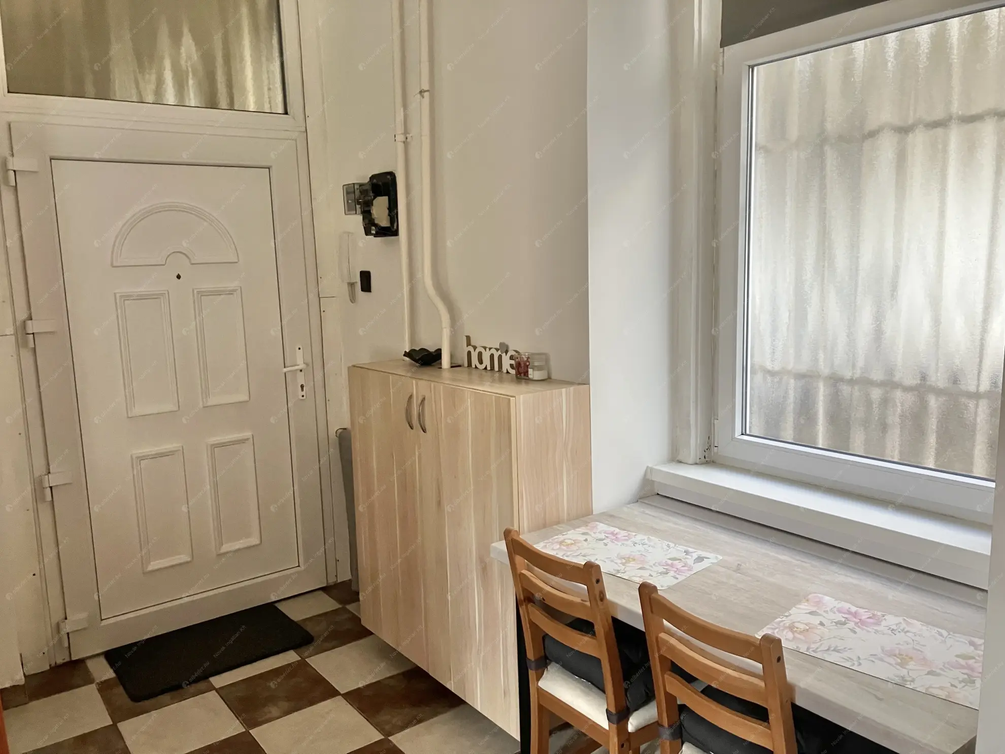 Kiadó albérlet 180000 Ft/hó áron: Budapest, XIII. kerület  Róbert Károly körút. Mérete: 35 nm, 1 szobás | Alberlet.hu - 6579484