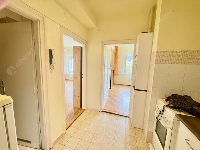 Kiadó albérlet 185000 Ft/hó áron: Budapest, XIII. kerület  Róbert Károly körút. Mérete: 40 nm, 1 szobás | Alberlet.hu - 6630466