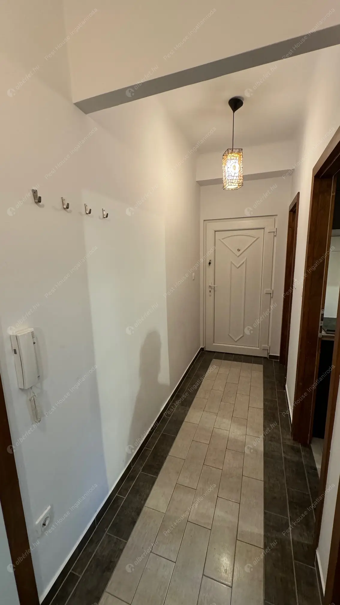 Kiadó albérlet 220000 Ft/hó áron: Budapest, XIII. kerület  Róbert Károly körút. Mérete: 43 nm, 2 szobás | Alberlet.hu - 6572588