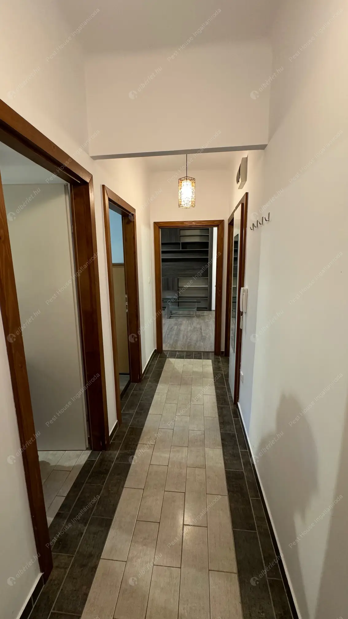 Kiadó albérlet 220000 Ft/hó áron: Budapest, XIII. kerület  Róbert Károly körút. Mérete: 43 nm, 2 szobás | Alberlet.hu - 6572589