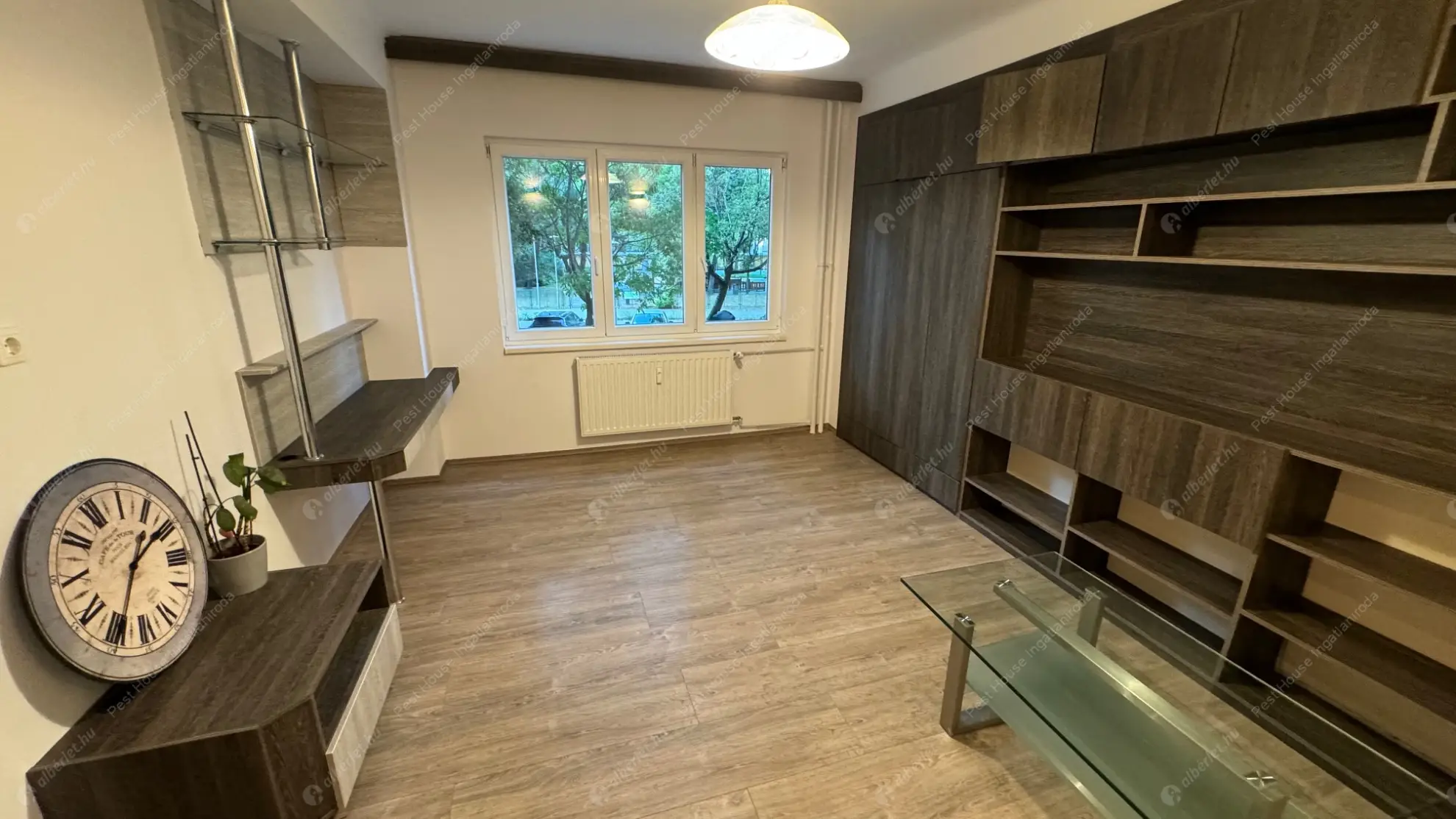 Kiadó albérlet 220000 Ft/hó áron: Budapest, XIII. kerület  Róbert Károly körút. Mérete: 43 nm, 2 szobás | Alberlet.hu - 6572603