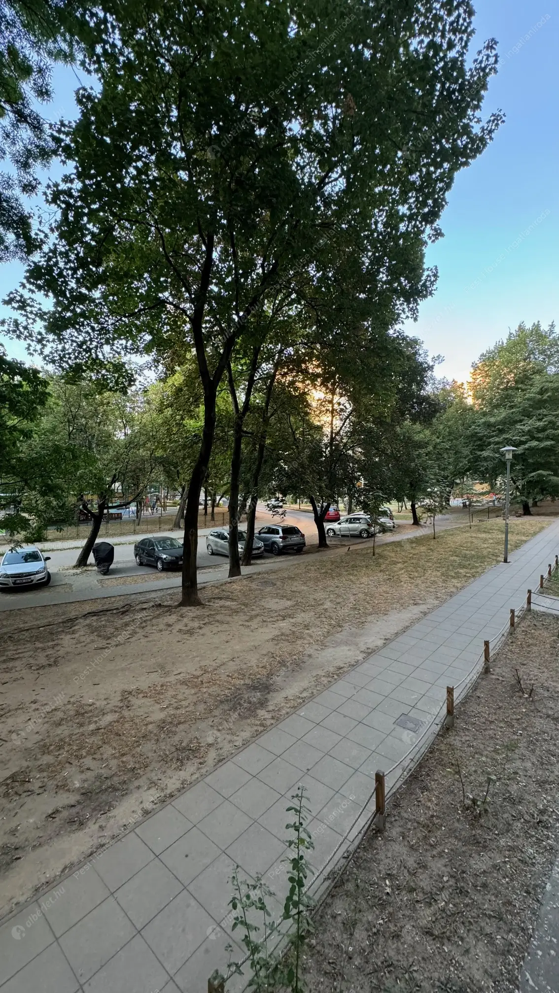 Kiadó albérlet 220000 Ft/hó áron: Budapest, XIII. kerület  Róbert Károly körút. Mérete: 43 nm, 2 szobás | Alberlet.hu - 6572608