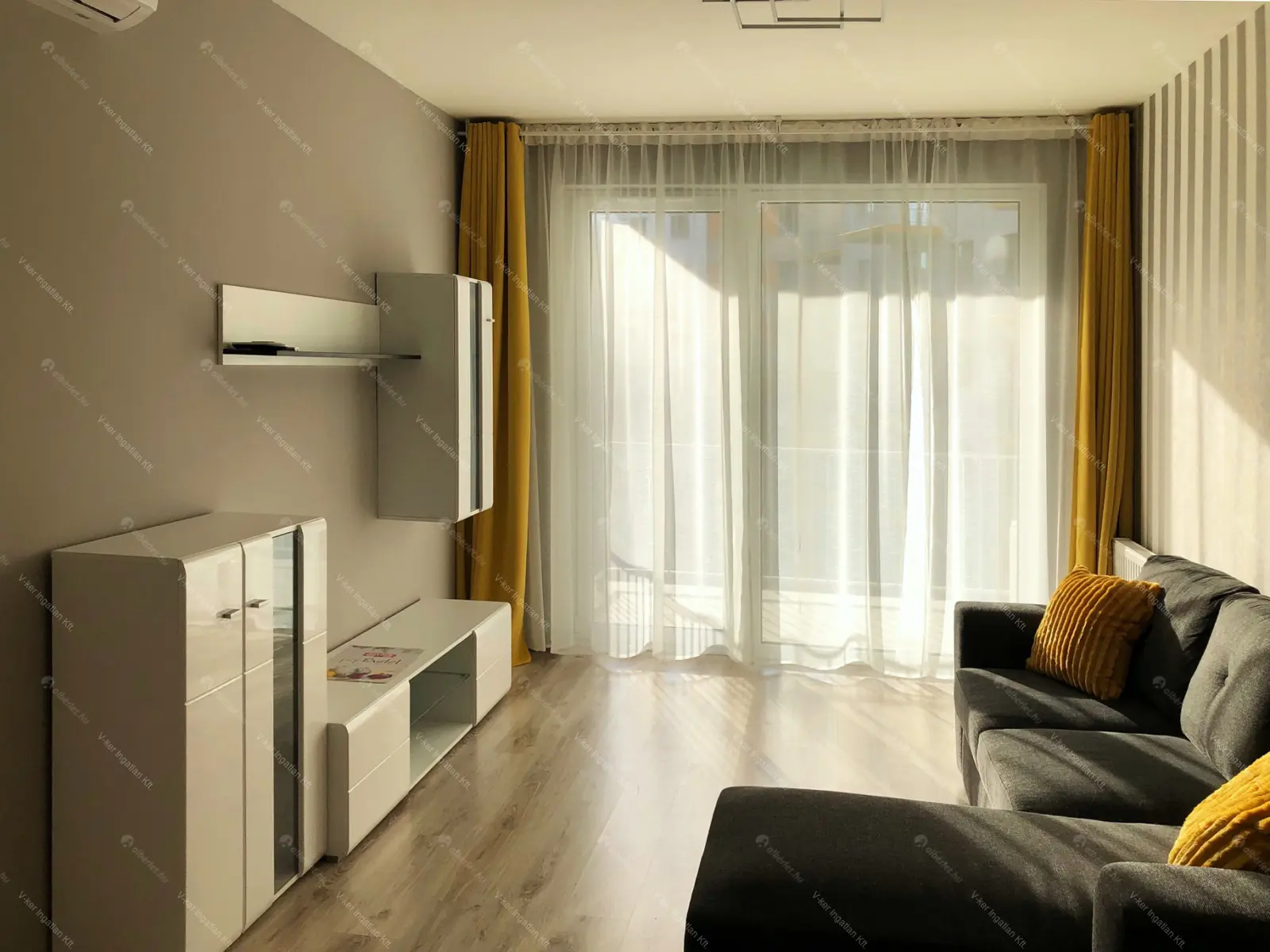 Kiadó albérlet 290000 Ft/hó áron: Budapest, XIII. kerület  Róbert Károly körút. Mérete: 43 nm, 2 szobás | Alberlet.hu - 6688773