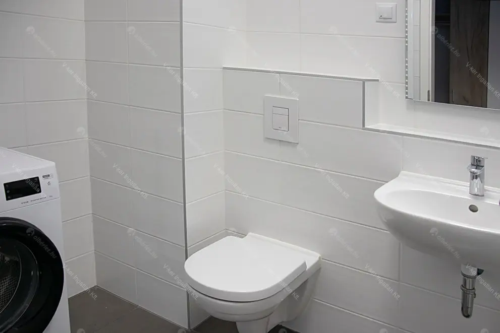 Kiadó albérlet 290000 Ft/hó áron: Budapest, XIII. kerület  Róbert Károly körút. Mérete: 43 nm, 2 szobás | Alberlet.hu - 6688779