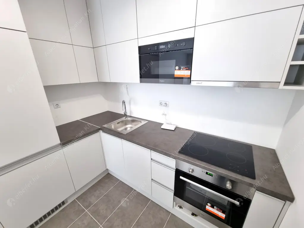 Kiadó albérlet 265000 Ft/hó áron: Budapest, XIII. kerület  Róbert Károly körút. Mérete: 45 nm, 2 szobás | Alberlet.hu - 6572768