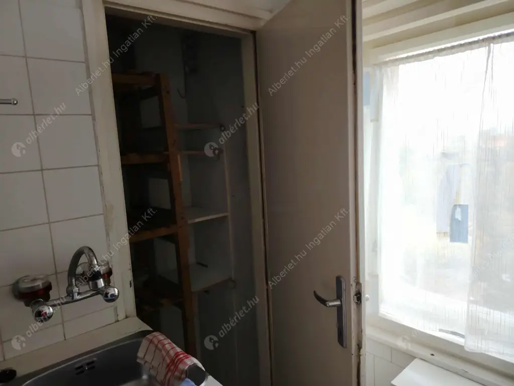 Kiadó albérlet 255000 Ft/hó áron: Budapest, XIII. kerület  Róbert Károly körút. Mérete: 62 nm, 2 szobás | Alberlet.hu - 6565160