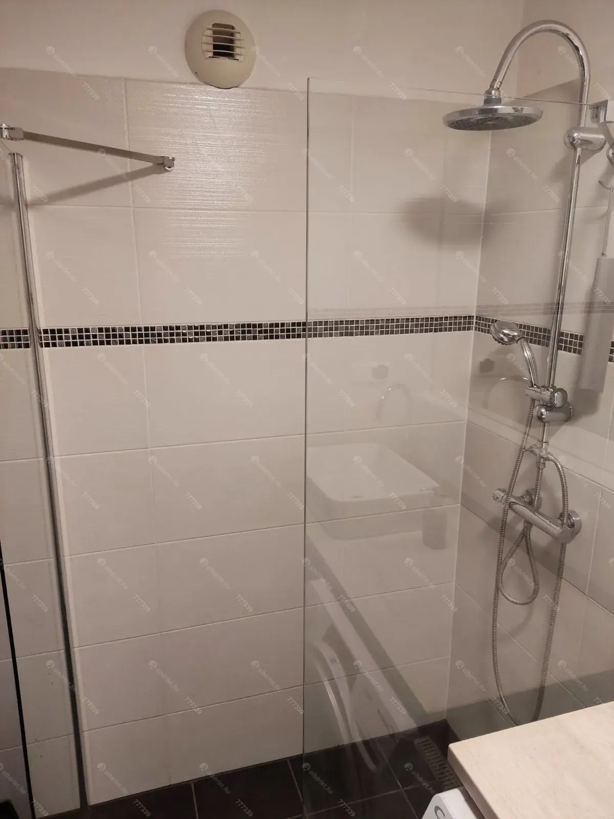 Kiadó albérlet 280000 Ft/hó áron: Budapest, XIII. kerület   Rokolya . Mérete: 52 nm, 2 szobás | Alberlet.hu - 6705552