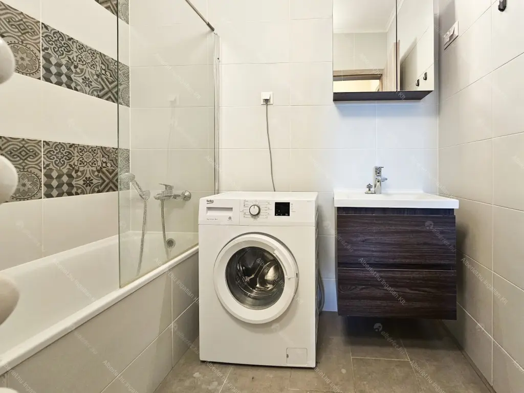 Kiadó albérlet 330000 Ft/hó áron: Budapest, XIII. kerület  Röppentyű utca. Mérete: 43 nm, 2 szobás | Alberlet.hu - 6666610