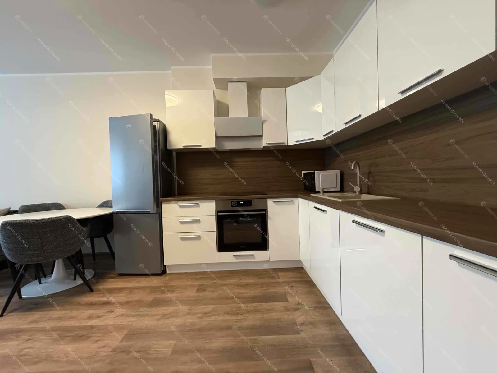 Kiadó albérlet 260000 Ft/hó áron: Budapest, XIII. kerület  Röppentyű utca. Mérete: 46 nm, 2 szobás | Alberlet.hu - 6667238