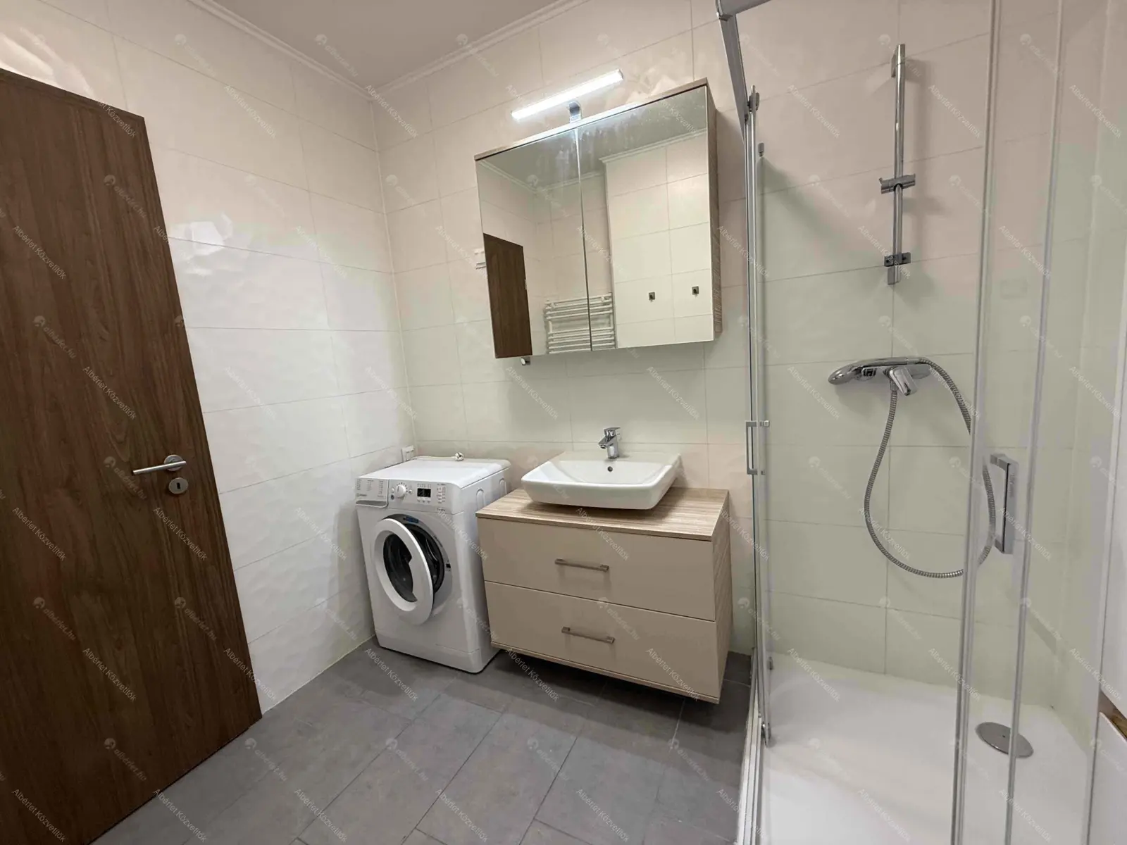 Kiadó albérlet 260000 Ft/hó áron: Budapest, XIII. kerület  Röppentyű utca. Mérete: 46 nm, 2 szobás | Alberlet.hu - 6667244