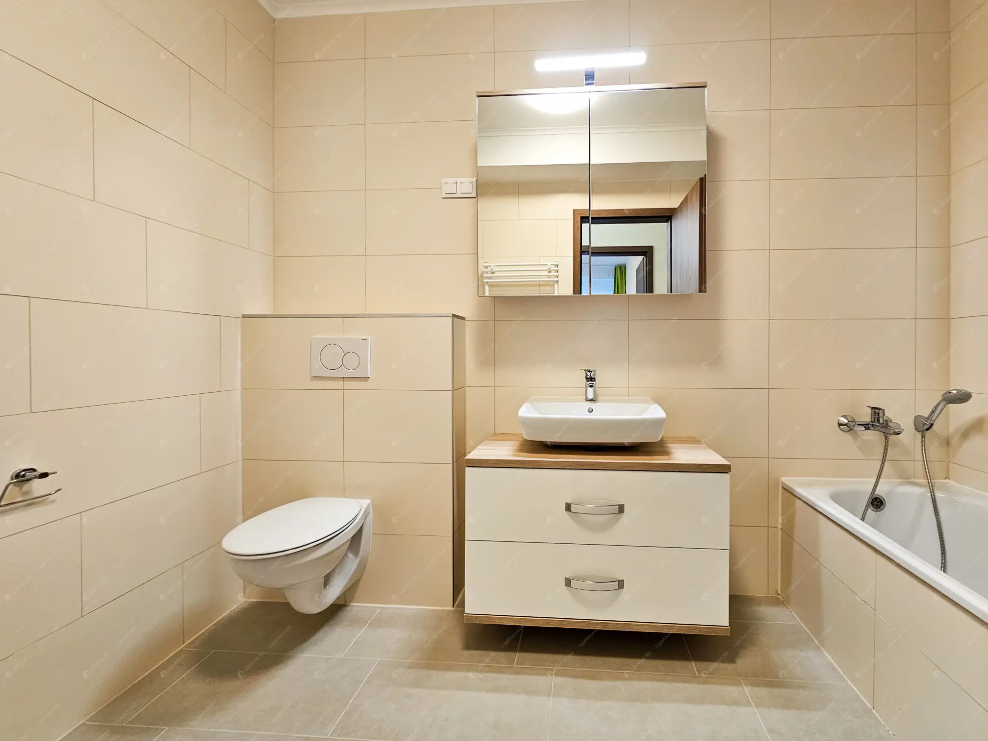 Kiadó albérlet 405000 Ft/hó áron: Budapest, XIII. kerület  Röppentyű utca. Mérete: 70 nm, 3 szobás | Alberlet.hu - 6638142