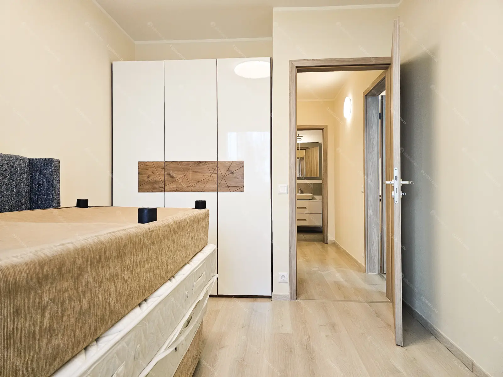 Kiadó albérlet 434000 Ft/hó áron: Budapest, XIII. kerület  Röppentyű utca. Mérete: 77 nm, 3 szobás | Alberlet.hu - 6700169