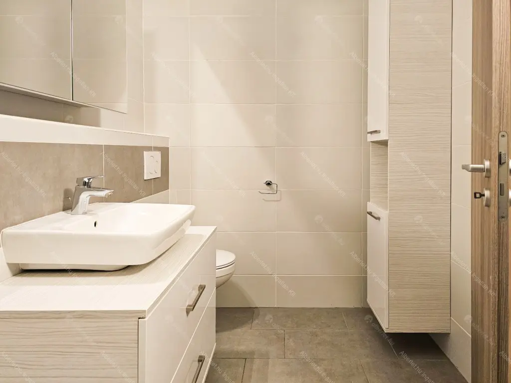 Kiadó albérlet 455000 Ft/hó áron: Budapest, XIII. kerület  Röppentyű utca. Mérete: 77 nm, 3 szobás | Alberlet.hu - 6667128