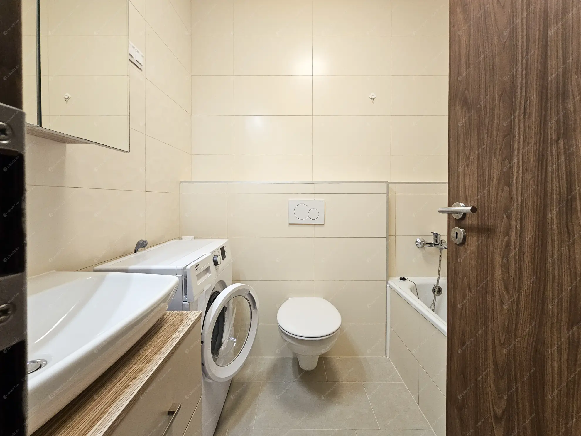 Kiadó albérlet 450000 Ft/hó áron: Budapest, XIII. kerület  Röppentyű utca. Mérete: 80 nm, 3 szobás | Alberlet.hu - 6637082