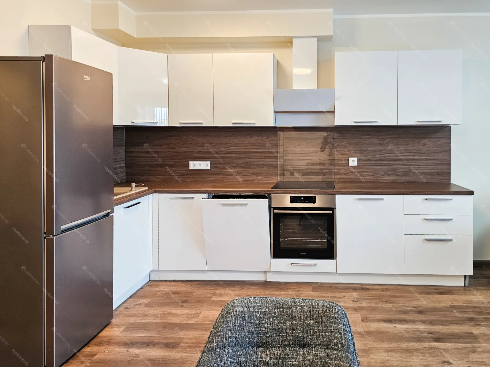 Kiadó albérlet 351000 Ft/hó áron: Budapest, XIII. kerület  Röppentyű utca. Mérete: 80 nm, 3 szobás | Alberlet.hu - 6700209