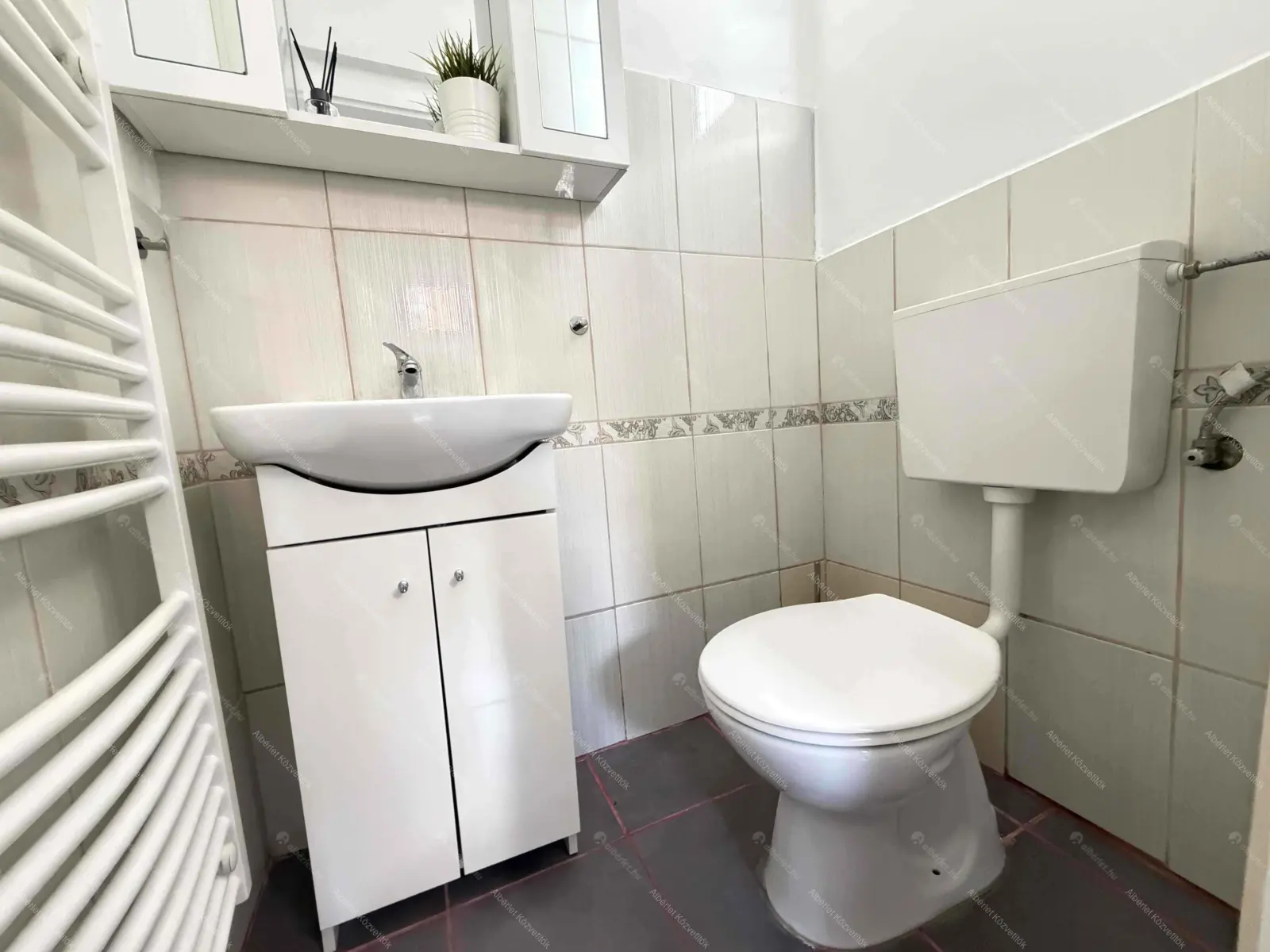 Kiadó albérlet 175000 Ft/hó áron: Budapest, XIII. kerület  Rozsnyay utca. Mérete: 25 nm, 1 szobás | Alberlet.hu - 6691346