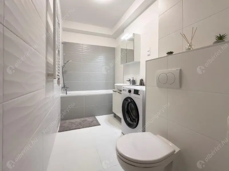 Kiadó albérlet 320000 Ft/hó áron: Budapest, XIII. kerület  Rozsnyay utca. Mérete: 41 nm, 2 szobás | Alberlet.hu - 6628317