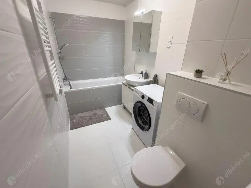 Kiadó albérlet 320000 Ft/hó áron: Budapest, XIII. kerület  Rozsnyay utca. Mérete: 41 nm, 2 szobás | Alberlet.hu - 6628318