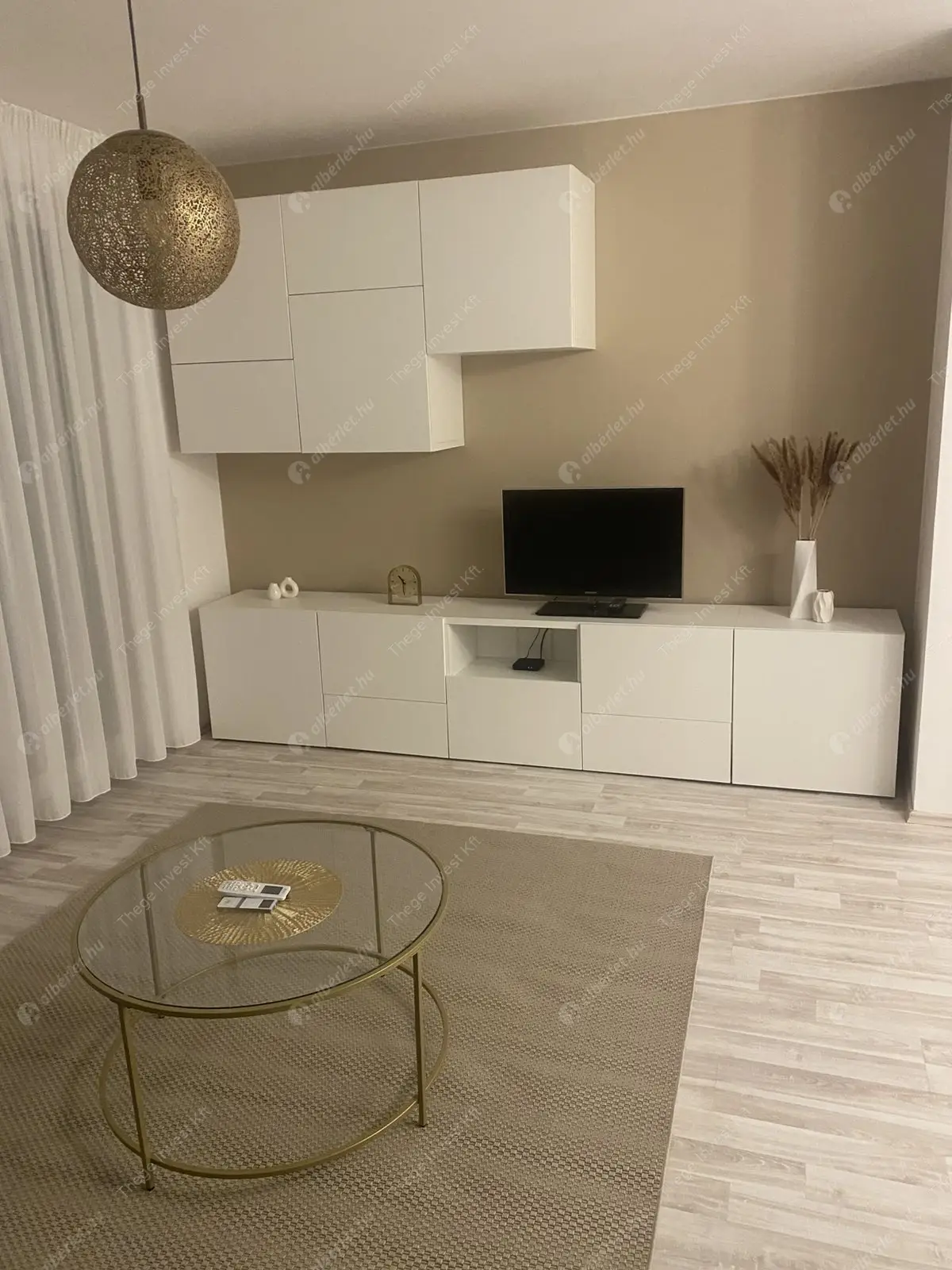 Kiadó albérlet 260000 Ft/hó áron: Budapest, XIII. kerület  Szabolcs utca. Mérete: 35 nm, 1 szobás | Alberlet.hu - 6566596