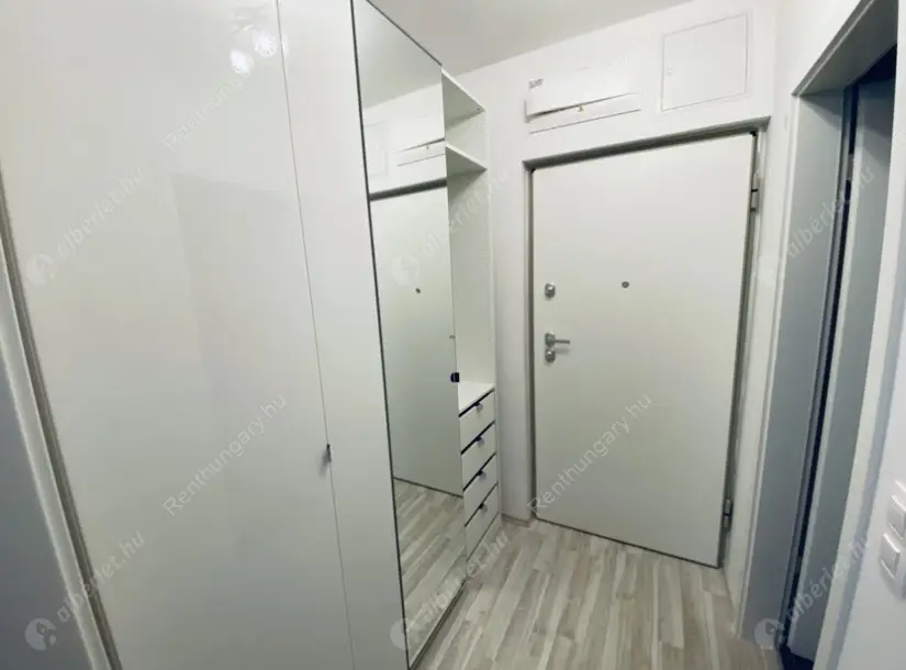 Kiadó albérlet 280000 Ft/hó áron: Budapest, XIII. kerület  Szabolcs utca. Mérete: 35 nm, 1 szobás | Alberlet.hu - 6569223