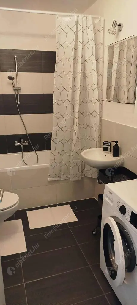 Kiadó albérlet 280000 Ft/hó áron: Budapest, XIII. kerület  Szabolcs utca. Mérete: 35 nm, 1 szobás | Alberlet.hu - 6569225