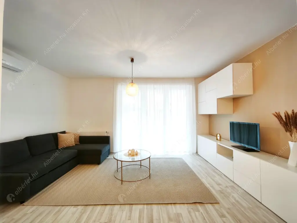 Kiadó albérlet 260000 Ft/hó áron: Budapest, XIII. kerület  Szabolcs utca. Mérete: 35 nm, 1 szobás | Alberlet.hu - 6625020