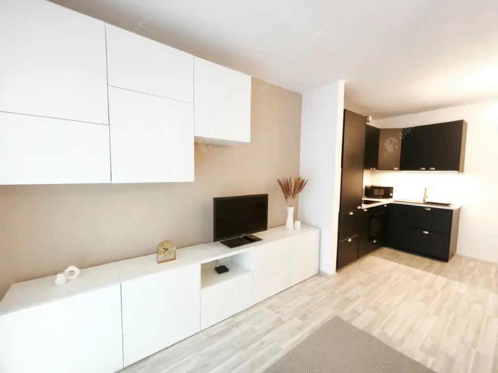 Kiadó albérlet 260000 Ft/hó áron: Budapest, XIII. kerület  Szabolcs utca. Mérete: 35 nm, 1 szobás | Alberlet.hu - 6625033