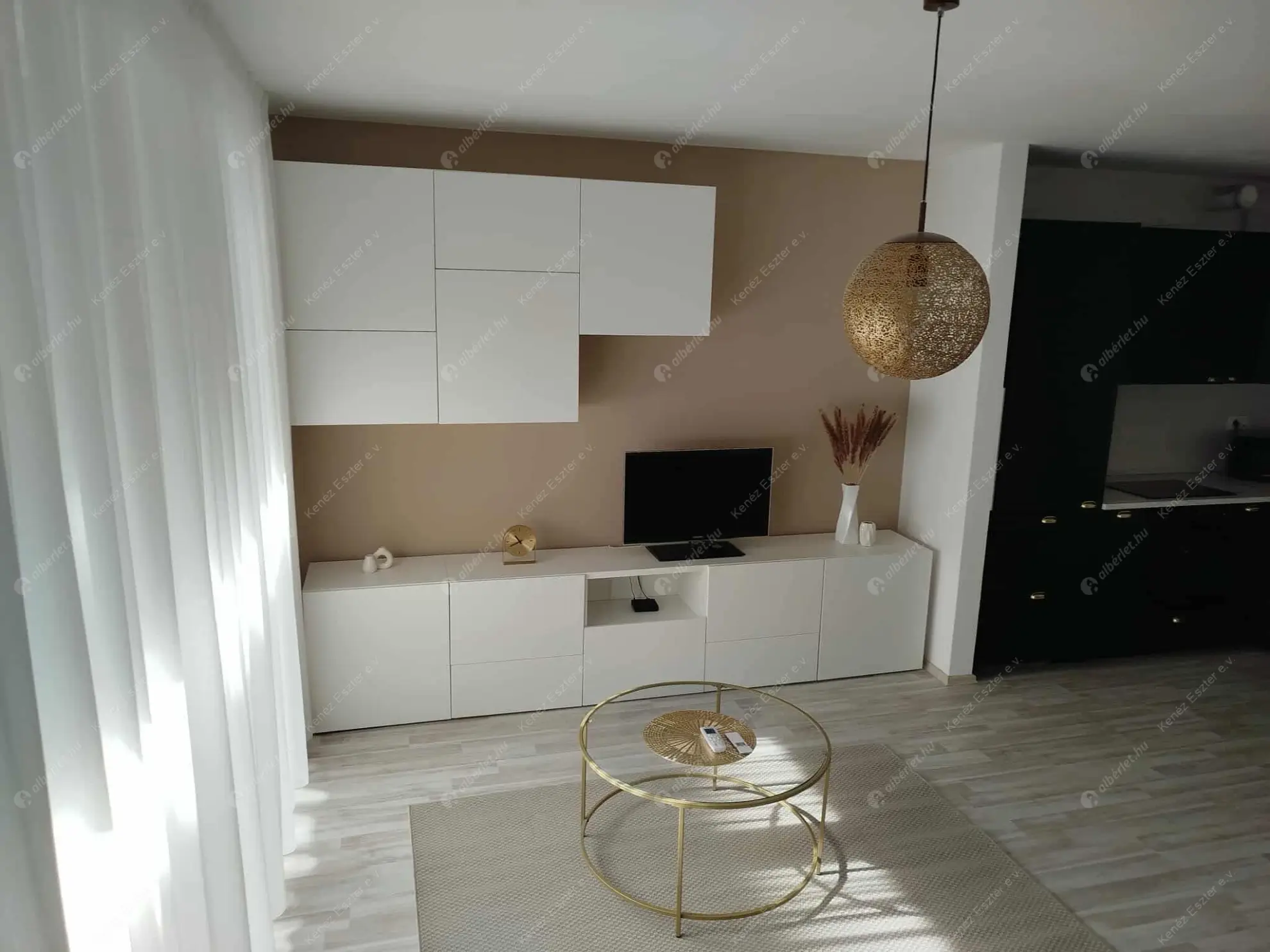 Kiadó albérlet 260000 Ft/hó áron: Budapest, XIII. kerület  Szabolcs utca. Mérete: 36 nm, 1 szobás | Alberlet.hu - 6572241