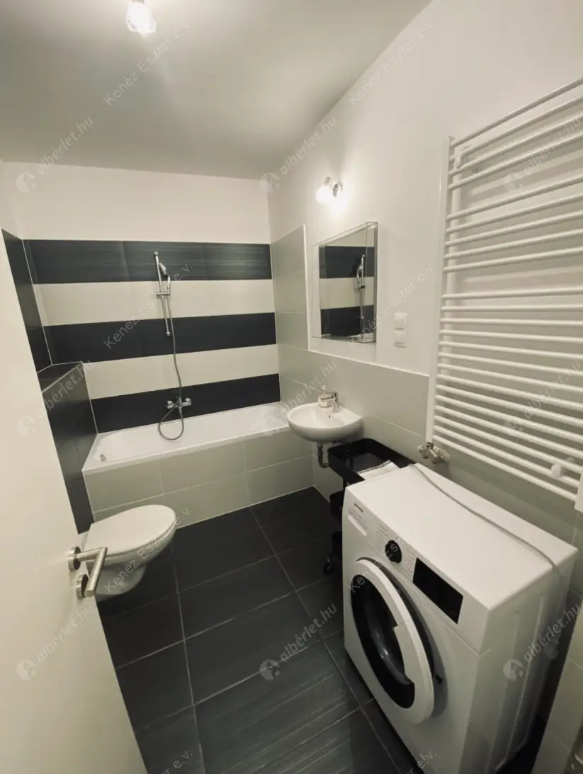 Kiadó albérlet 260000 Ft/hó áron: Budapest, XIII. kerület  Szabolcs utca. Mérete: 36 nm, 1 szobás | Alberlet.hu - 6572245