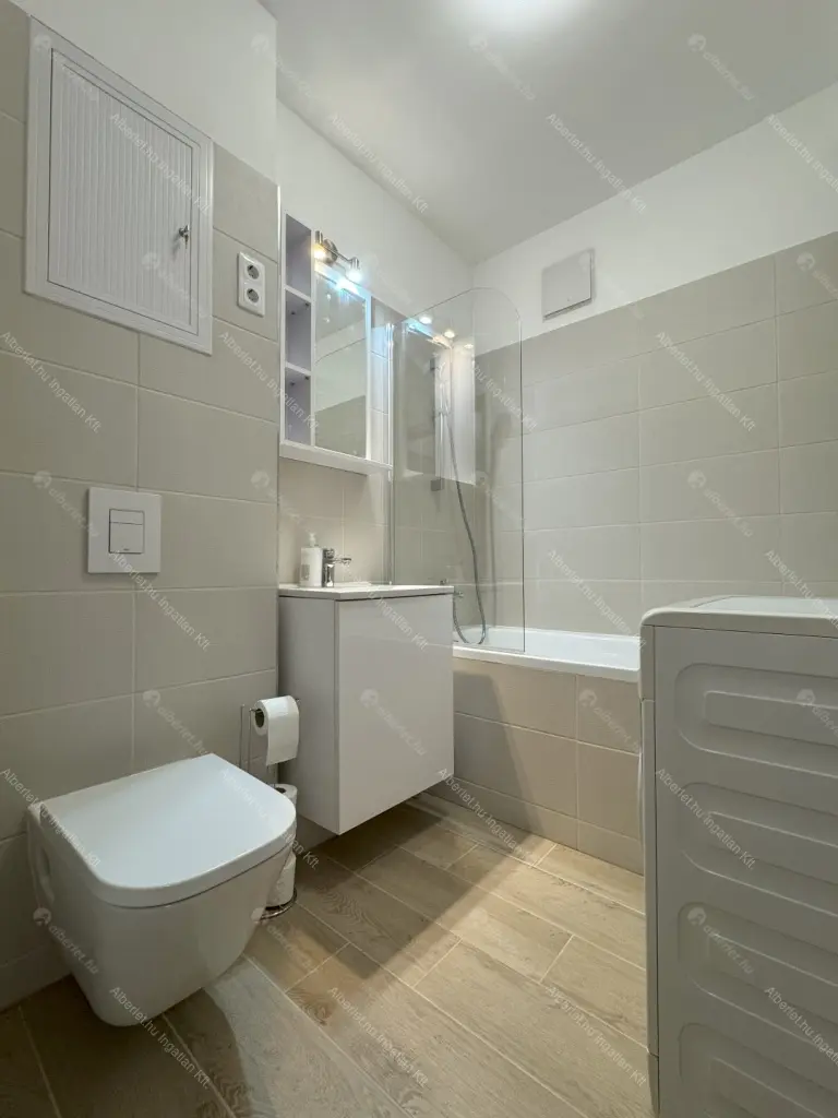 Kiadó albérlet 270000 Ft/hó áron: Budapest, XIII. kerület  Szabolcs utca. Mérete: 40 nm, 1 szobás | Alberlet.hu - 6678274