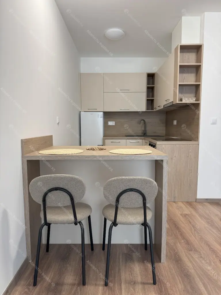 Kiadó albérlet 270000 Ft/hó áron: Budapest, XIII. kerület  Szabolcs utca. Mérete: 40 nm, 1 szobás | Alberlet.hu - 6678277