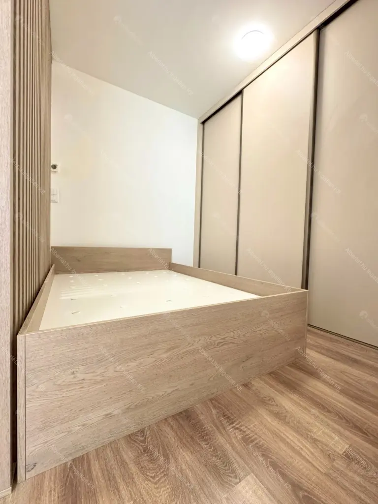 Kiadó albérlet 270000 Ft/hó áron: Budapest, XIII. kerület  Szabolcs utca. Mérete: 40 nm, 1 szobás | Alberlet.hu - 6678280